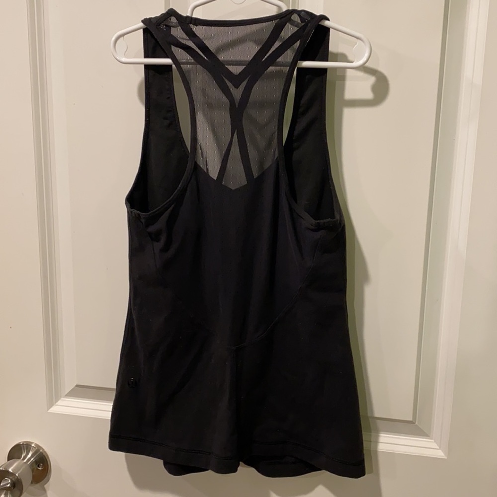 Lululemon Built In Bra Top With Mesh Back - Picture 4 of 13